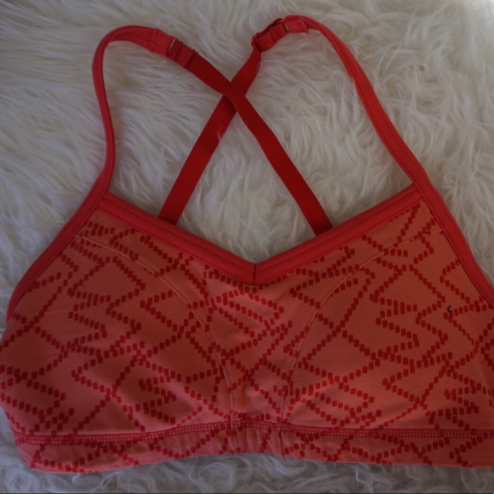 LUCY SPORTS BRA